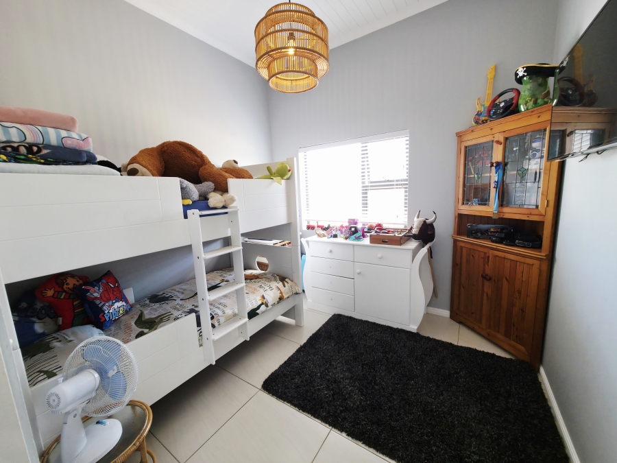 3 Bedroom Property for Sale in Uitsig Western Cape